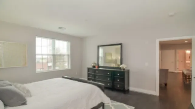 Beautiful new apartment 2bed/2bath Waltham