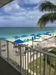 Oceanfront -on 7 Mile Beach- 1  Bed-Cayman Reef Resort # 21 Sleeps 4,