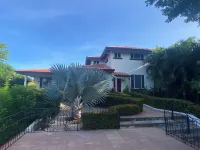 Hillside Treasure 4 BR 3.5 Bath Amazing Views of Playa Hermosa