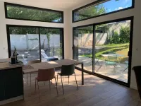 Cozy Plein Pied Construction Bois Proche Toutes Commodités et Plage Hotels in Plouha