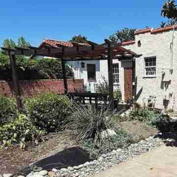 Casa LoJo - a taste of old Paso in the heart of downtown. Hotel Exterior