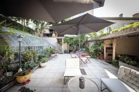 Salutbb Chambre d'Hote Отели в г. Каркасон