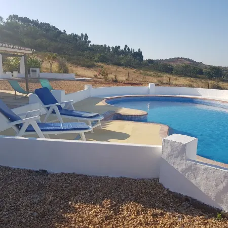 Secluded 2 Bedroomed Country Cottage with Private Pool north of the Algarve