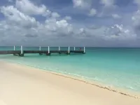 A few steps from the door and you're on Grace Bay Beach! - Badekar