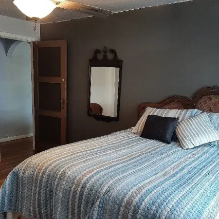 Tombstone's Vigilante Inn "EARP1Cozy, Quiet,  2 Blocks from All Festivities