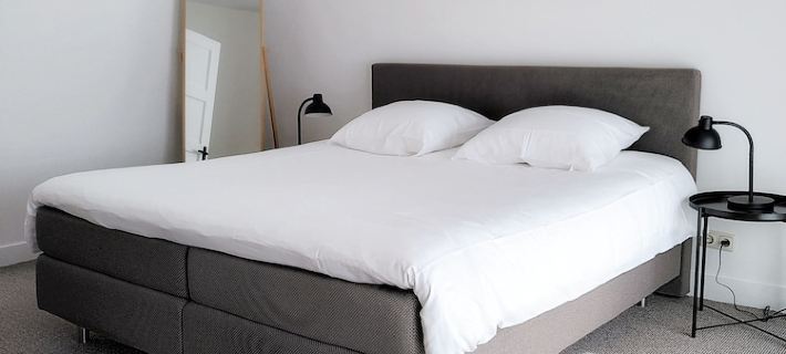 Beautiful first and second floor apartment in historic Leiden โรงแรมในเลเดน