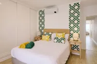 Fantastically beautiful flat directly on the sea with large balcony