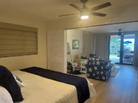 Newly renovated condo just a few steps from Sapphire Beach.