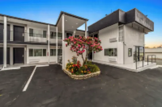 ザ スヌーズ イン