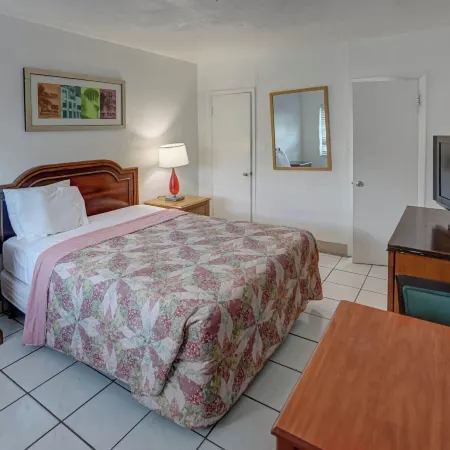 Green Seas Motel