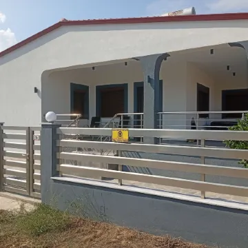 Nea Vrasna Sun House