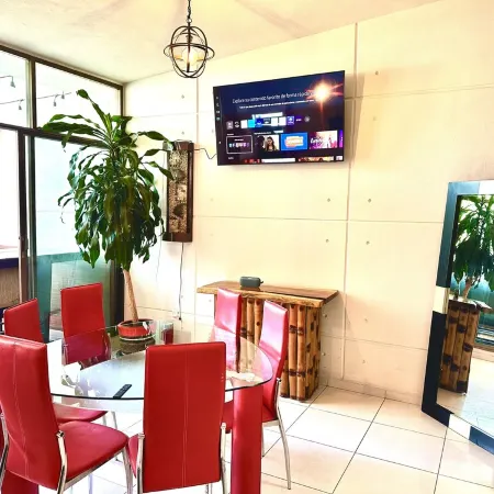 Art & Design Loft, 2 PRIVATE JACUZZIS, POOL, TERRACE AND GRILL!
