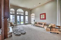 Chic Washington Wine Country Vacation Rental! - Hot Tub