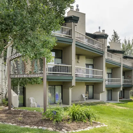 Promontory 6 3 Bedroom Townhouse by RedAwning