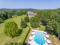 Château de Puy Robert Lascaux - A proximité Grotte de Lascaux - Hôtel Avec Piscine chauffée - Sarlat Hoteles en Auriac-du-Périgord