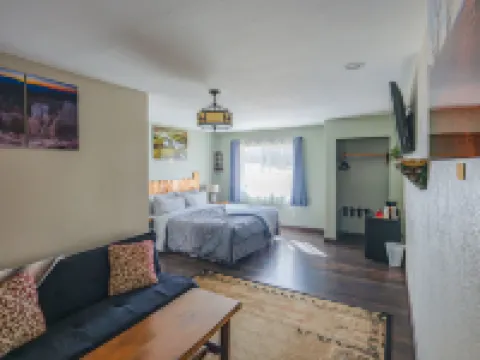 布萊斯小徑民宿 特洛匹克酒店