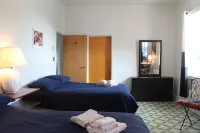 Auberge la Petite École de Forillon Hotels in Gaspe