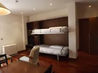 Roca Nevada Resort فنادق في Candanchu