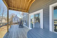 Deck w/ Water Views: Quiet East Boothbay Retreat! - Wifi