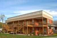 Put in Bay Victory Station Hotel