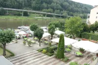 Elbhotel Bad Schandau - Pysäköinti