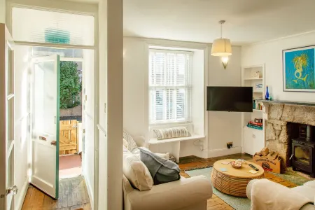 11 Belgravia Street Отели в г. Галвал