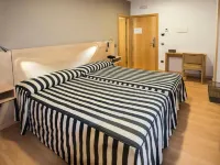 Hotel Puerta de la Santa Hotels near Ávila City Hall