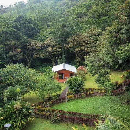 Cataratas Bijagua Lodge, Incluye Tour Autoguiado Bijagua Waterfalls Hike