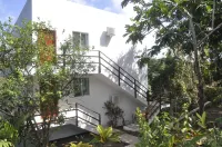 Marigot Palms Luxury Guesthouse Hotels near Eudovic's Art Studio