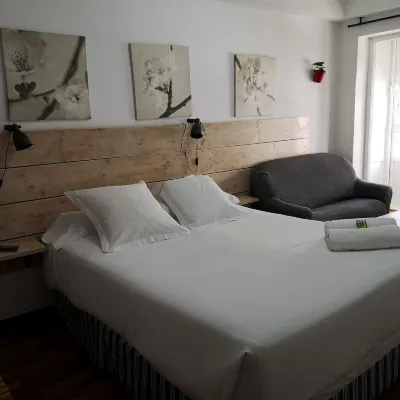 Hostal Carbonara Hoteles cerca de Museo de Ciencia y Tecnología