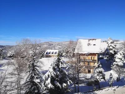 Hôtel Espace Montclar Hotels in Meolans-Revel