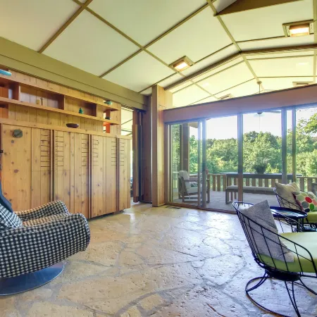Tranquil Mid-Century Modern Cottage w/ Forest View