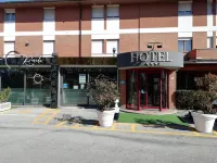 ホテル ロッシ のホテル