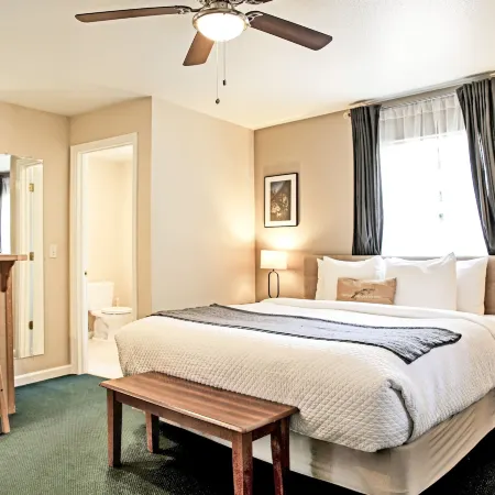 Sierra Mountain Inn Отели в г. Невада