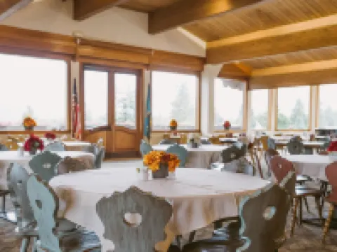 Enzian Inn Hotels in Leavenworth