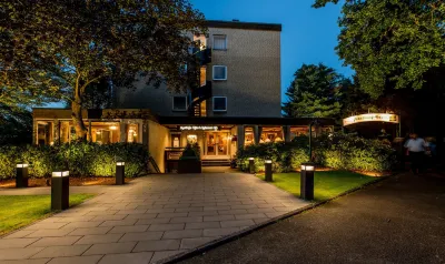 Gronauer Tannenhof Hotels near Thielenbruch Station