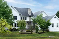 Apple Pony Inn Hotels in College Township