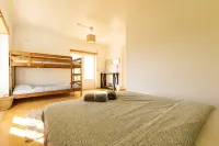 Pineapple Surf House Hotels in Atouguia da Baleia