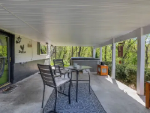 Riverside Serenity: A Picturesque Retreat 2 Bedroom Cottage by RedAwning Hoteles en Condado de Page