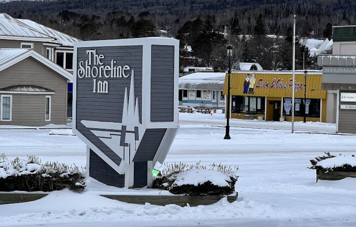 Shoreline Inn