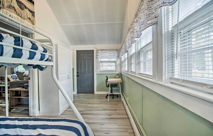 Coastal Comfort Near the Bay! Buttermilk Cottage