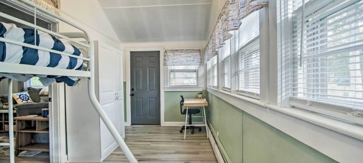 Coastal Comfort Near the Bay! Buttermilk Cottage Hotels in Wareham