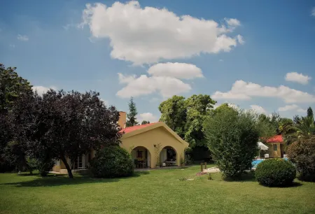 La Masía Hotel Boutique Отели в г. Лухан де Куйо