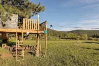 Whispering Hollow Lodge on Greer Main St! - WiFi