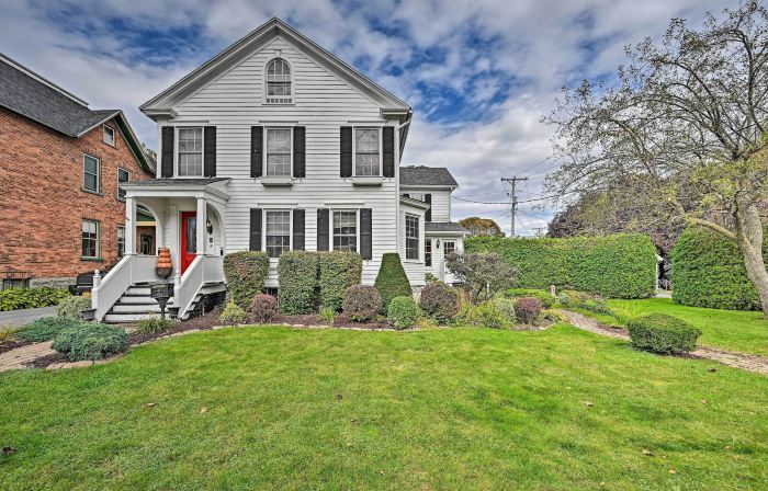 Unique and Historic Home Walk to Lake Champlain