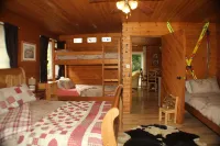 Lledr House Hostel Near Two Zip World Sites - Hostels