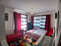 Room in Guest Room - Charming London Guest Room with Garden BBQ Hotels in Haringey