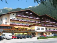 Alpenhotel Edelweiss Hotels in Maurach