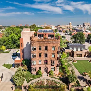 El Moore Lodge Hotels near Main | Detroit Public Library