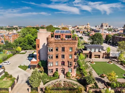 El Moore Lodge Hotel in zona Calihan Hall